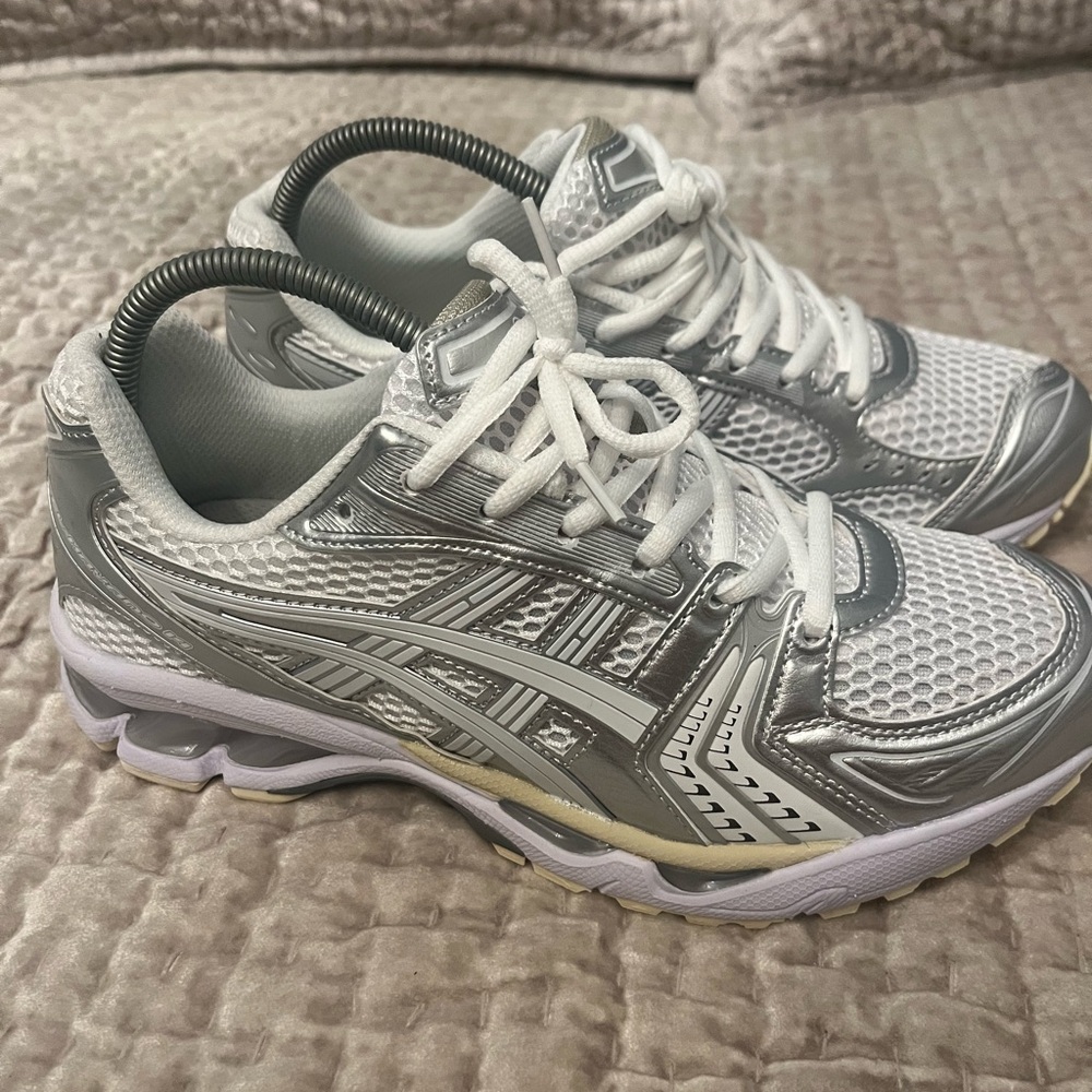 Asics Stylish Men’sWhite and Silver Sneakers